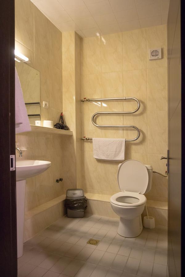 Leader Hotel Gori Zewnętrze zdjęcie