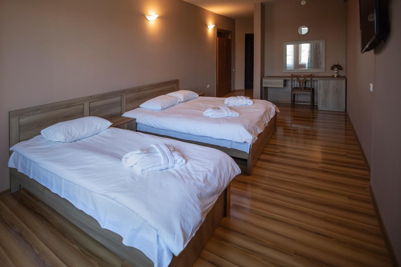 Leader Hotel Gori Zewnętrze zdjęcie
